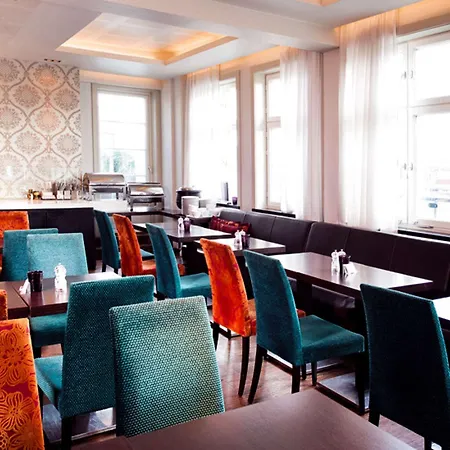 Hotell Folketeateret 4*