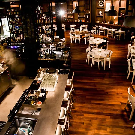 Folketeateret Hotel 4*